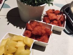 水果-南城十里潮汕鲜牛火锅·鲜虾生滚粥(融汇老商埠店)