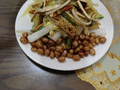 素拼-一间楼牛羊肉泡馍馆(东一路店)