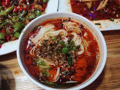 -自贡盐帮菜·玩辣餐厅(樱花园西街店)