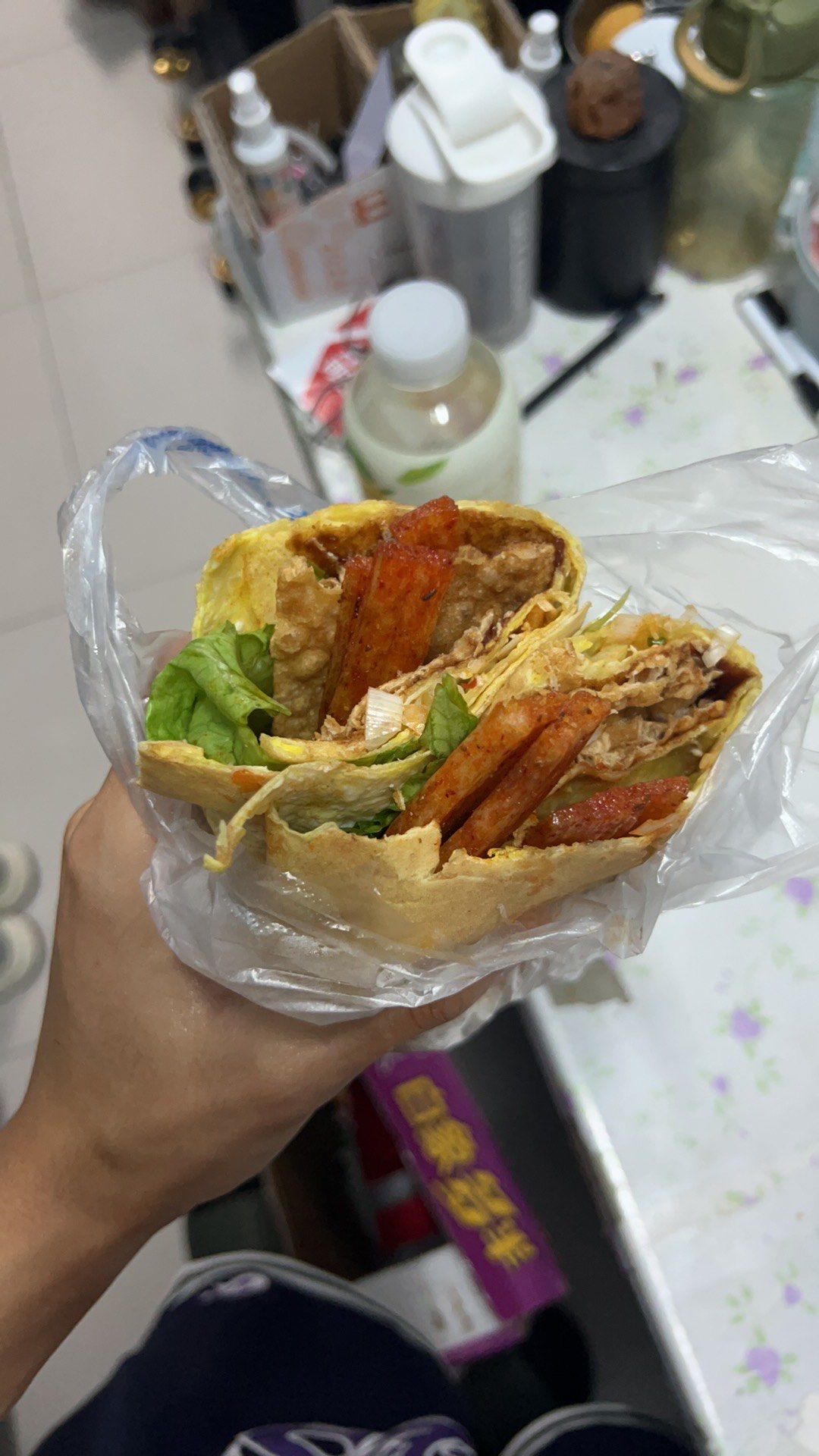 天天领红包唯有美食不可辜负啊 学校里的杂粮煎饼和盖浇饭