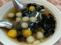 -六合夜市