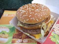 巨无霸-麦当劳(金山红星美凯龙DT店)