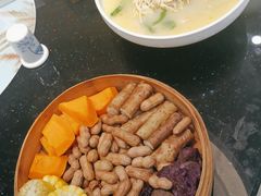 -香山湖家家宴(中山陵店)