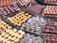 -Laderach 莱德拉(上海环贸iapm店)