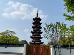 -龙华寺