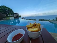 -瑰丽酒店·海吧·天际下午茶·现场DJ·天台酒吧