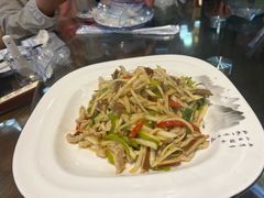 -缘来聚·徽菜名店(黄山宏村店)