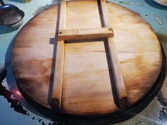 -鱼窝棚柴火铁锅炖(富山屯店)