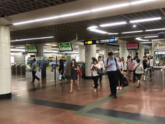 -公园前(地铁站)