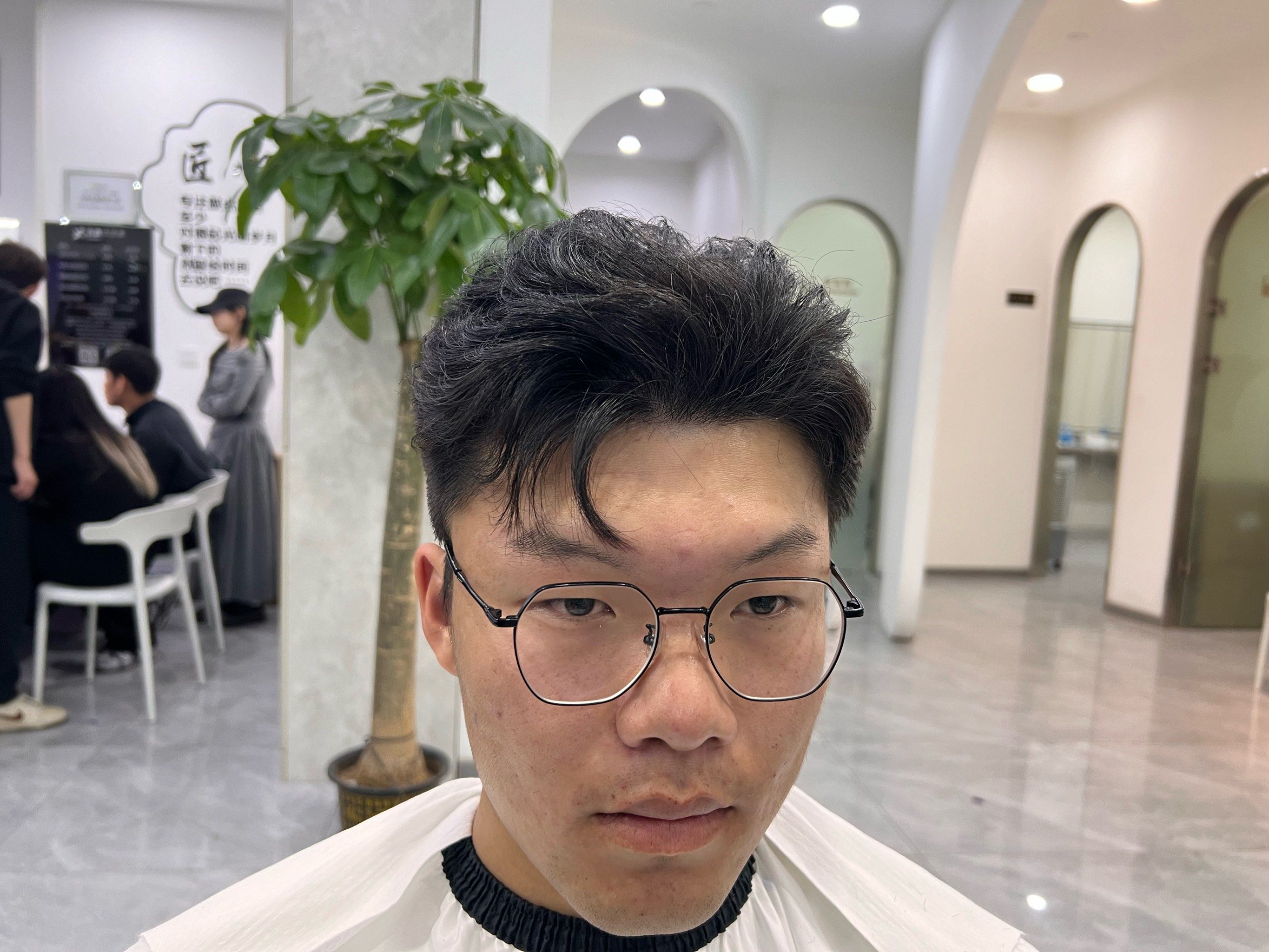 男士三七后背发型推荐