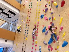 -ROCKPLUS攀岩馆(环宇城店)