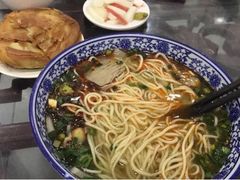 -牛一嘴·兰州牛肉面·大盘鸡(财富中心店)