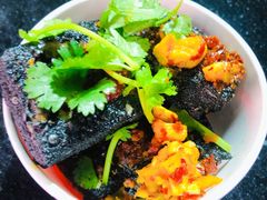 -黑色经典臭豆腐·湖南特产(步行街店)