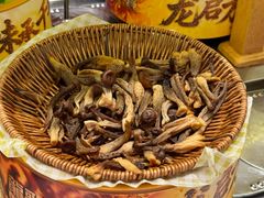 -龍歌自助小火锅(市南金茂湾店)