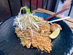-Show Neua Thai Street Food