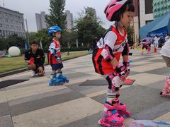 -极致童蒙轮滑运动中心(五环店)