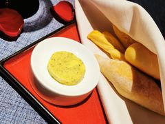 人餐前面包-弦月窗LUNETTE BY AMANDA(复兴路店)