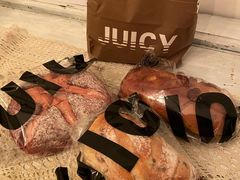 芋泥三角芝士欧包-Juicy Bakery(大学路店)