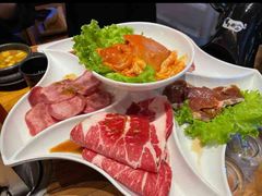 -金刚山黑牛炭火自助烤肉(西大望路店)