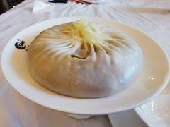 陈士荣蟹黄汤包-鸿运酒楼