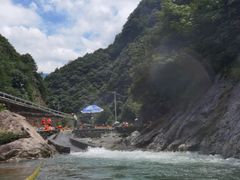 -安吉龙王山峡谷漂流