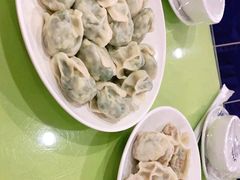 素三鲜韭菜鸡蛋虾仁饺子-大眼锅贴水饺(河东店)