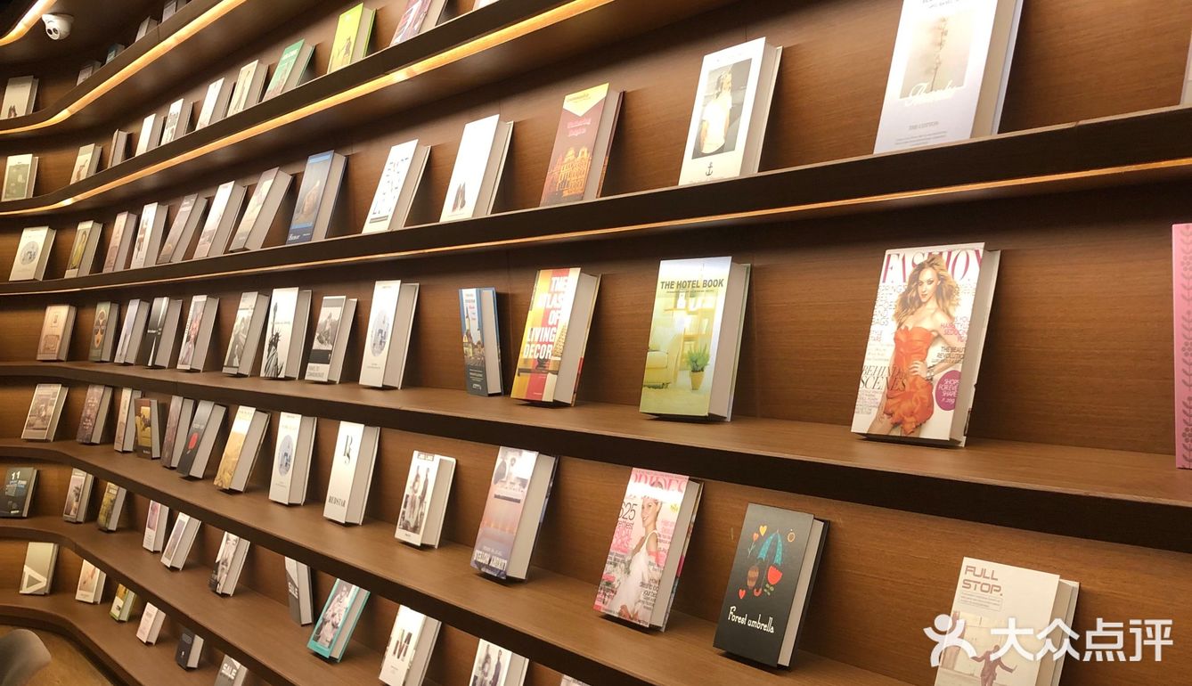 磁器口后街书店,难得清净凉快