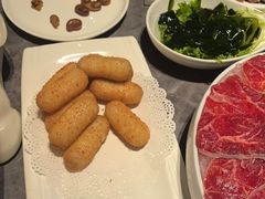 -德天肥牛海鲜火锅(城西银泰店)