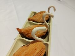 榴莲千丝酥-稻香酒家·34年老字号·港式粤菜(汉街店)