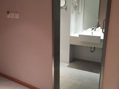 -全季酒店(重庆李子坝牛角沱地铁站店)