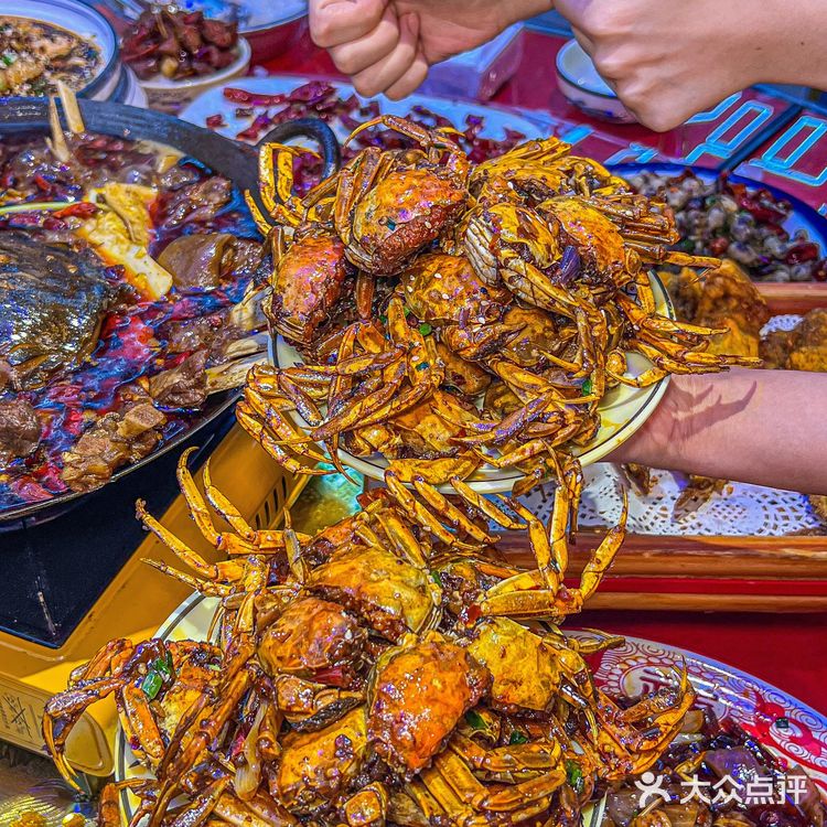 笑傲江湖菜不是网红但很火爆！！！