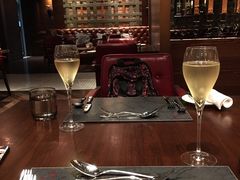 -恰餐厅及酒吧 CHAR Bar & Grill (北京丽都皇冠假日店)