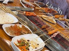 -哈尔滨小酒馆·鲜肉现穿自助烧烤(康新花园店)