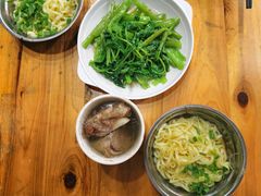 骨髓筒骨-广达眼镜炖罐(广达店)