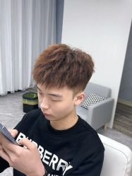 -贝勒爷专业男发