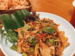 -老滇山寨•云南特色菜•地方菜•民族风情歌舞表演(金碧店)