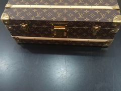 -爱革·洗衣改衣·洗鞋修鞋·洗包修包·奢侈品护理(宝地广场店)