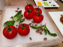 番茄脆菇沙拉-小大董·烤鸭(王府井apm店)