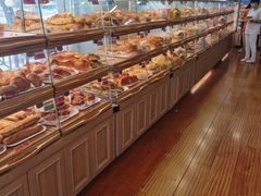 面包甜点陈列柜-新侨三宝乐面包店(崇文门店)