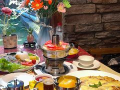 -月亮眼花园餐厅书吧酒吧