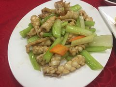 西芹炒鲜鱿-高州佬美食城(香洲店)