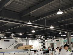 -极限PLAY运动娱乐新世界·团建派对潮玩休闲馆·室内蹦极高空游乐园
