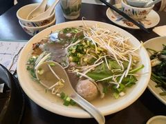 -大头虾越式风味餐厅(光明广场店)