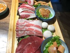 -明洞阿姨·韩式酱蟹烤肉·创意料理(三元桥店)