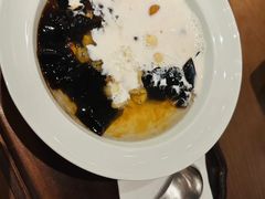 -RUXU入续糖水铺与包(卓悦中心店)