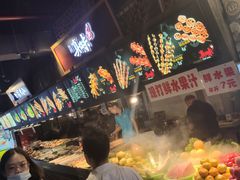 -八一路好吃街(雨田商务大厦店)