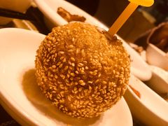 草原酸奶麻团-巴扎美食·新疆菜·西域歌舞表演餐厅(新疆大厦店)