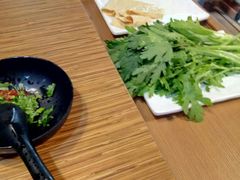 -陆记牛庄·碳锅龙虾烧烤(爱上花园店)