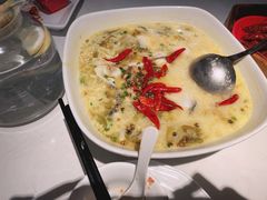 香辣酸菜鱼-避风塘·老港味餐厅(虹口龙之梦店)