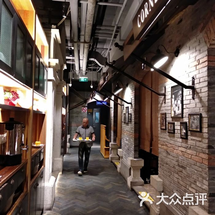 转角上海老弄堂餐厅